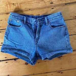High Wasited Levi’s Denim Shorts